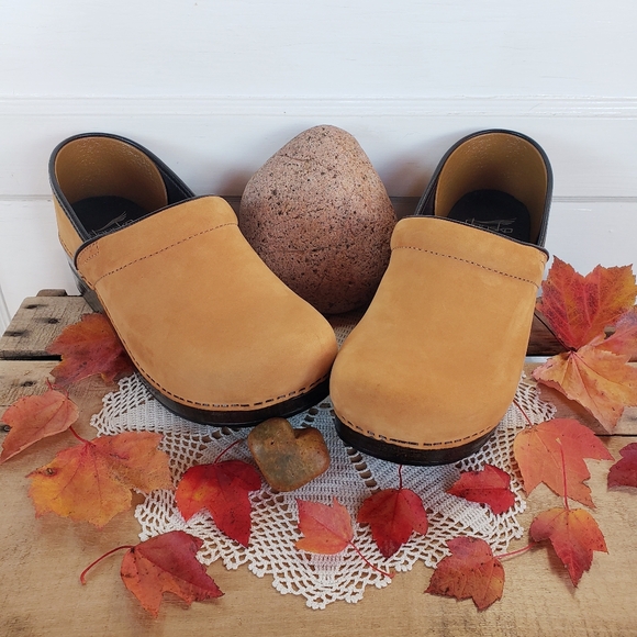 Neutral Dansko Pro Clogs Booties boho cottage chore minimalist coastal comfort - Picture 9 of 16